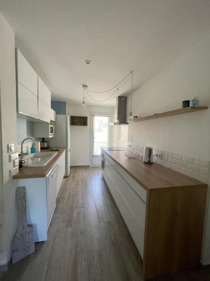 Appartement Proche Mer Avec Terrasse Et Jardin Privatif Hyeres Exterior photo